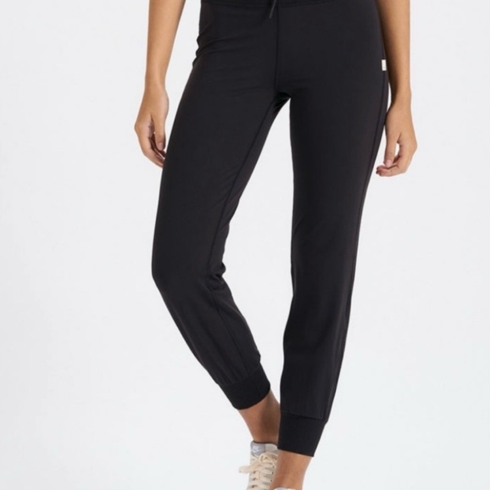Women’s Black Vuori Jogger Pants